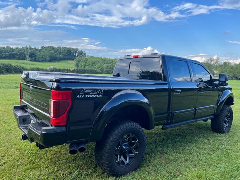 Used 2021 Ford F250 Lariat w/ Lariat Ultimate Package image 4