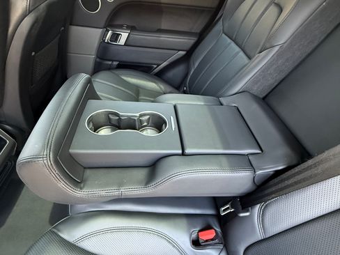 Used 2017 Land Rover Range Rover Sport HSE image 13