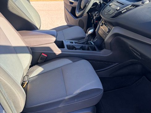 Used 2018 Ford Escape SE image 10