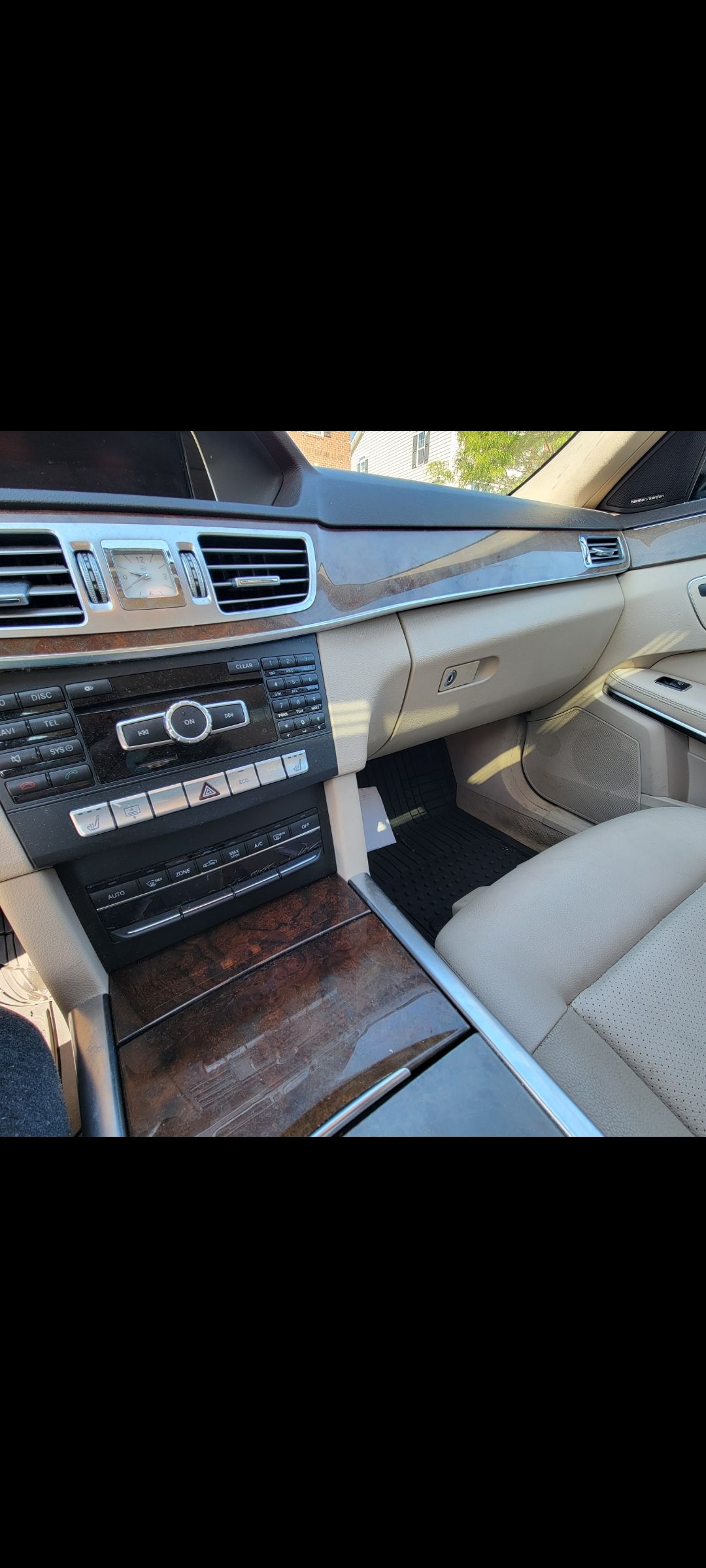Used 2014 Mercedes-Benz E 350 4MATIC Sedan image 17