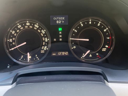 Used 2010 Lexus IS 250C image 8