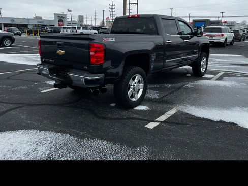 Used 2016 Chevrolet Silverado 2500 LTZ w/ LTZ Plus Package image 4