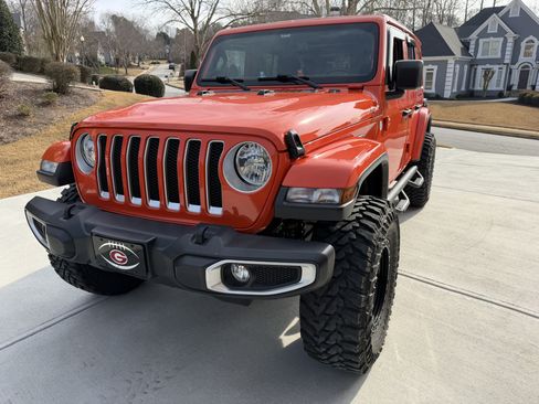 Used 2020 Jeep Wrangler Unlimited Sahara w/ Uconnect 4C Nav & Sound Group image 4