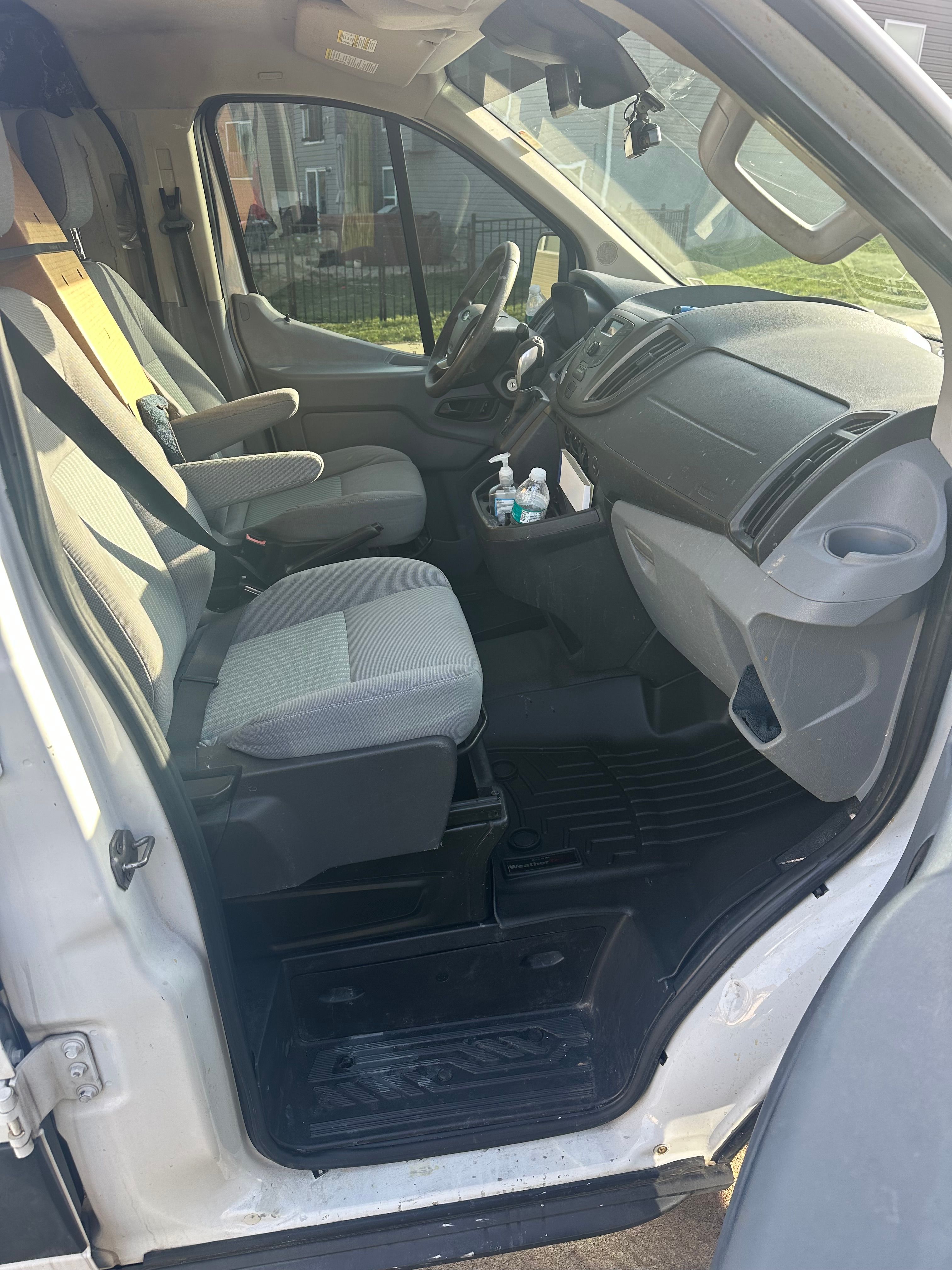 Used 2016 Ford Transit 150 130 Low Roof RWD image 6