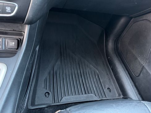 Used 2015 Jeep Cherokee Limited w/ Luxury Group image 23