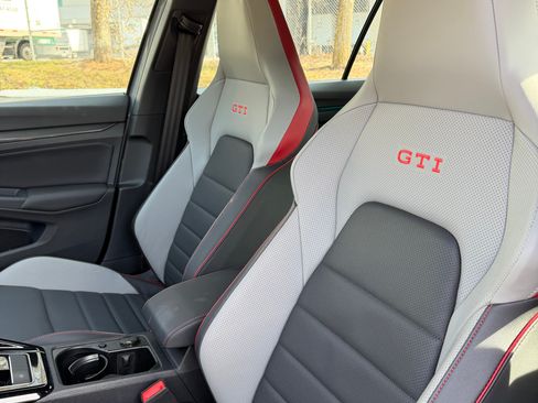 Used 2024 Volkswagen GTI SE w/ SE Leather Seats Package image 5