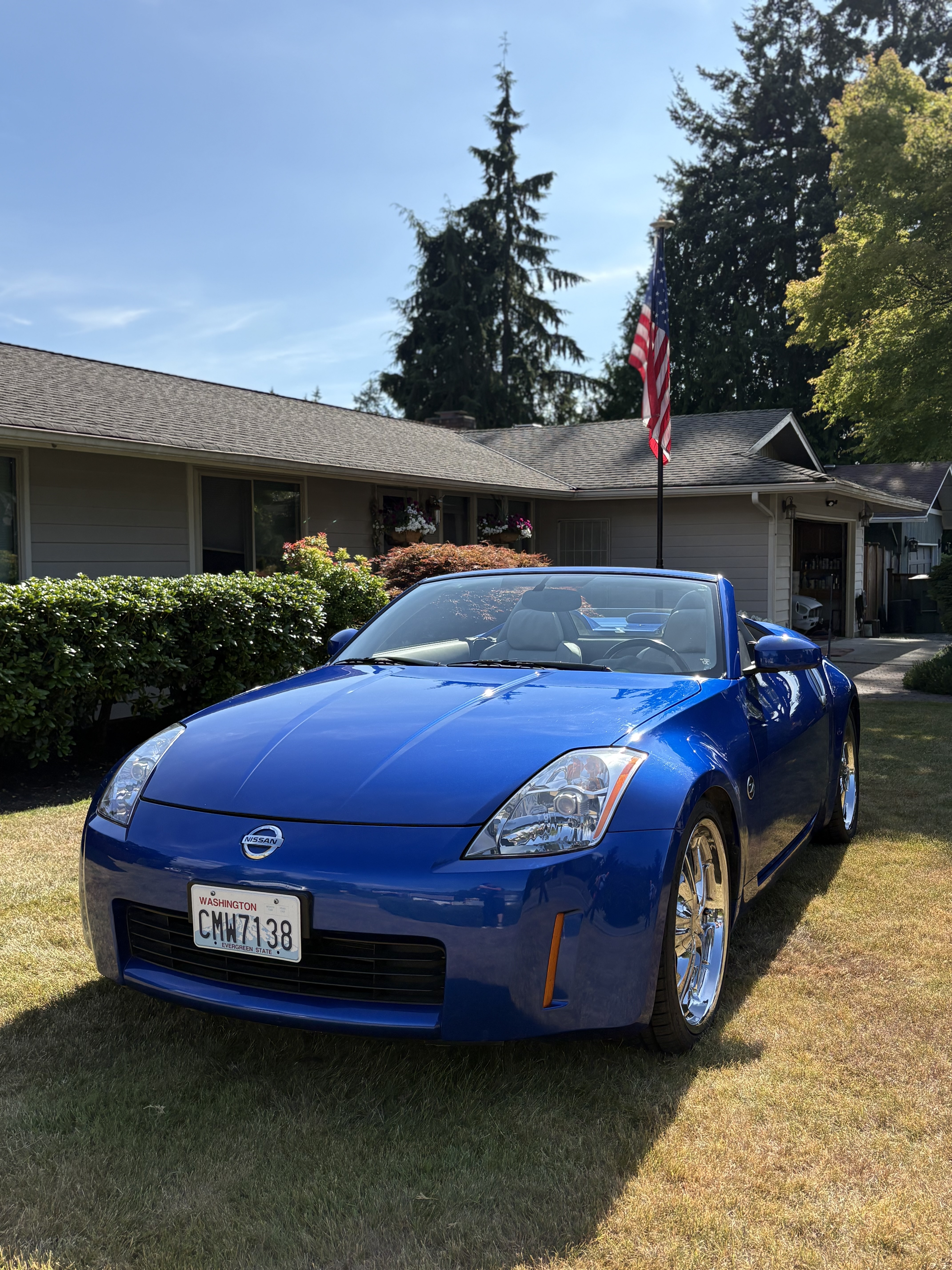 Used 2004 Nissan 350Z Touring RWD image 1