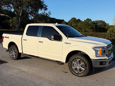 Used 2018 Ford F150 XLT w/ Equipment Group 302A Luxury AWD/4WD image 12