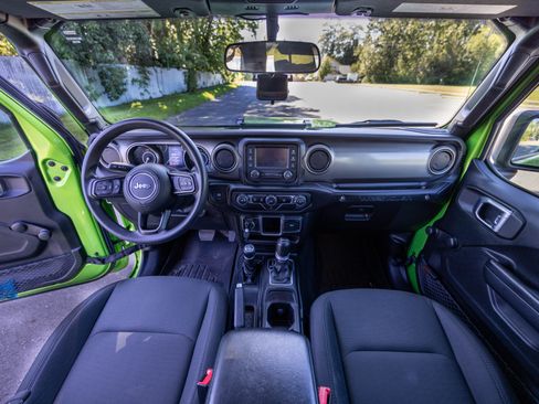 Used 2018 Jeep Wrangler Sport AWD/4WD image 16