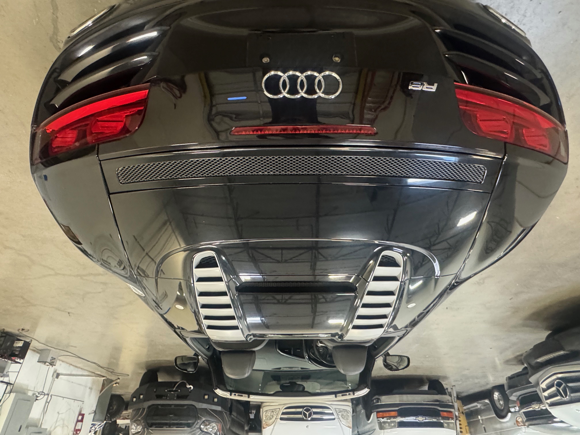 Used 2012 Audi R8 V10 AWD/4WD image 12
