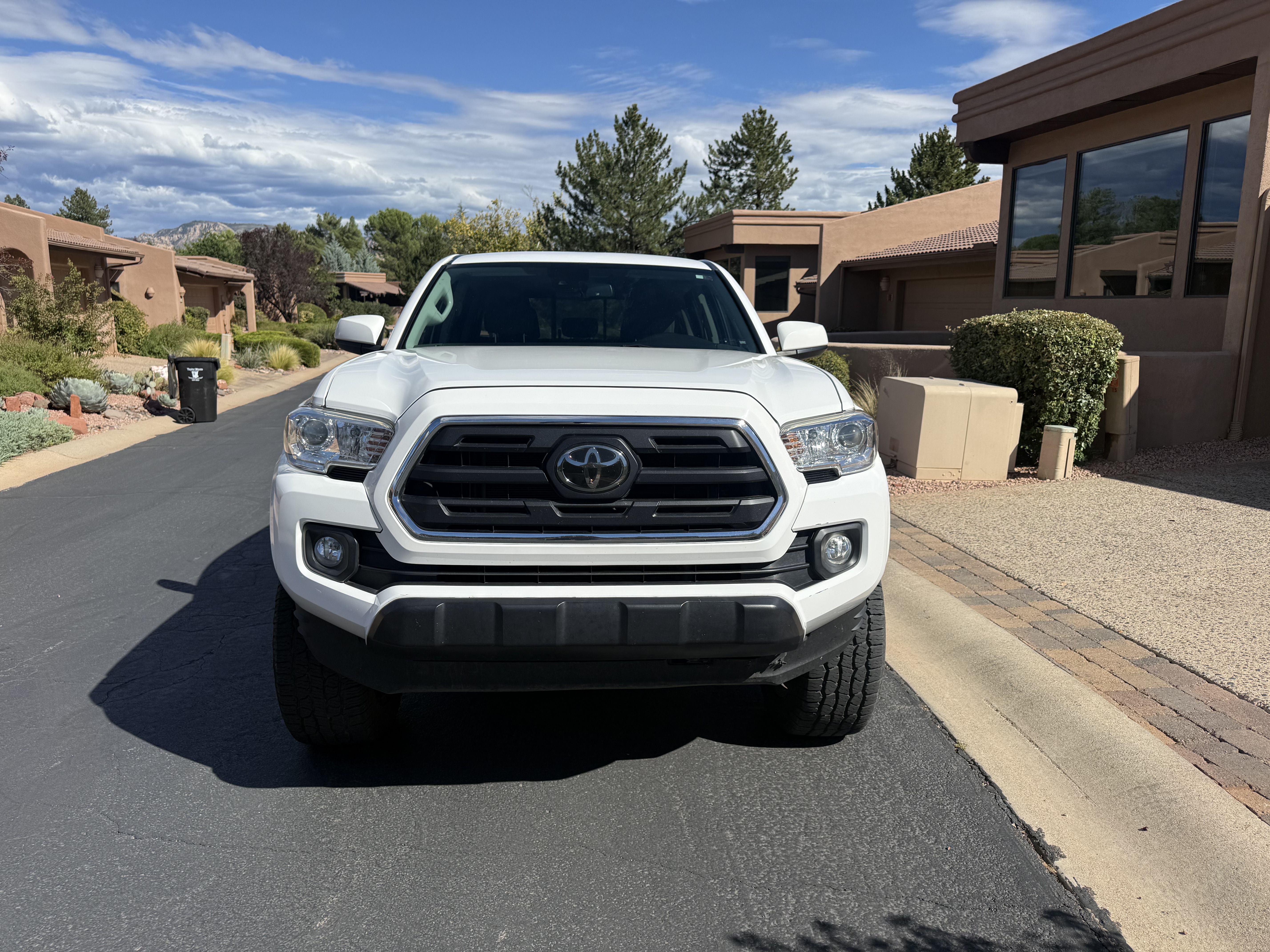 Used 2019 Toyota Tacoma SR5 AWD/4WD image 4