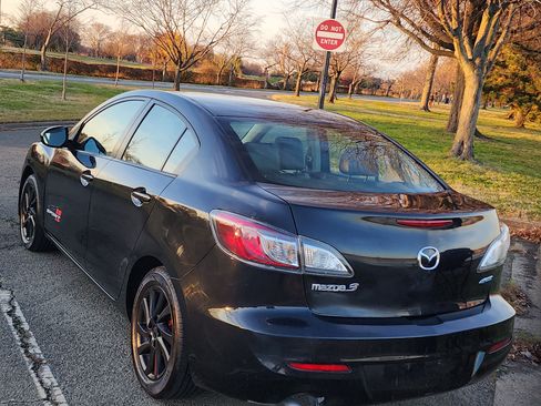 Used 2012 MAZDA MAZDA3 i Grand Touring image 9