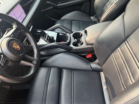 Used 2024 Porsche Cayenne S AWD/4WD image 20