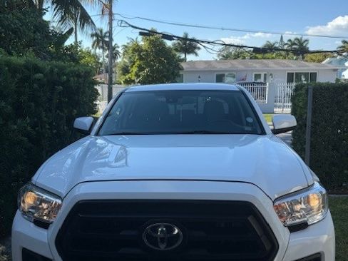 Used 2021 Toyota Tacoma SR w/ SR Convenience Package image 14