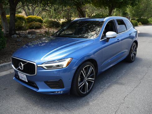 Used 2018 Volvo XC60 T6 R-Design w/ Convenience Package AWD/4WD image 1