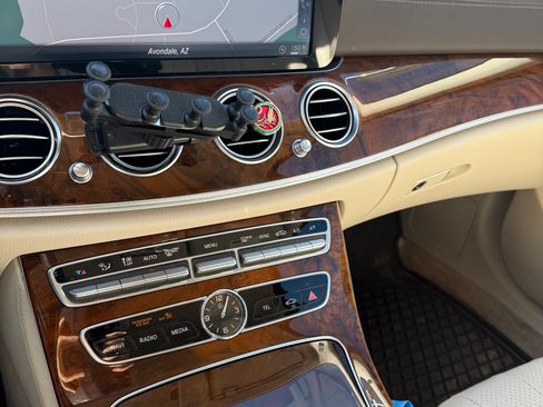 Used 2019 Mercedes-Benz E 300 image 2