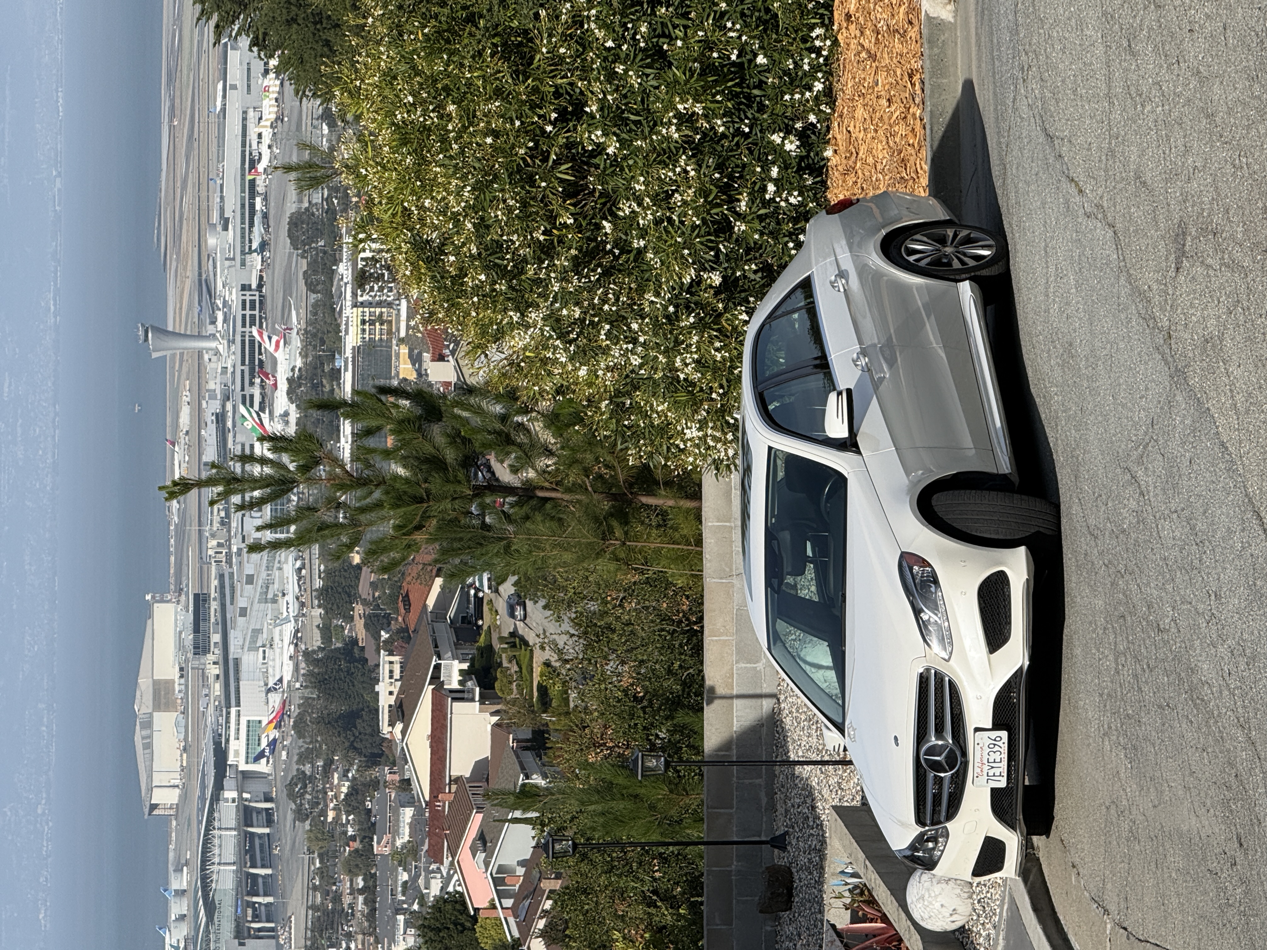 Used 2014 Mercedes-Benz E 350 Sedan image 1