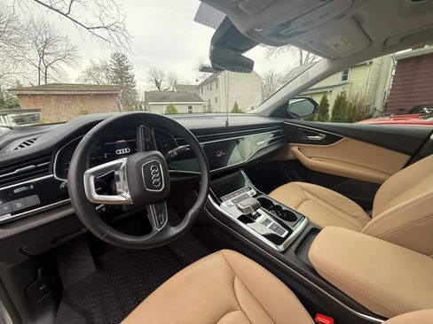 Used 2023 Audi Q8 Premium Plus w/ Premium Plus Package image 16