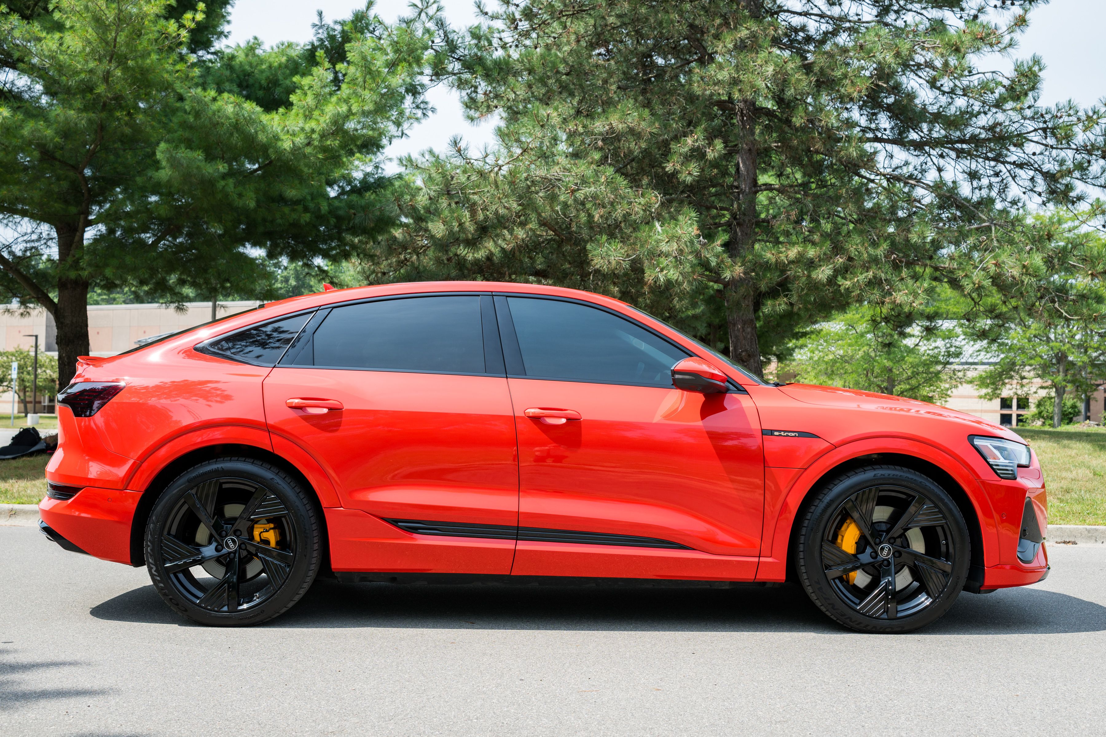 Used 2022 Audi e-tron Prestige w/ Prestige Package AWD/4WD image 5
