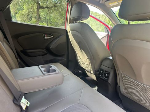 Used 2014 Hyundai Tucson SE image 19