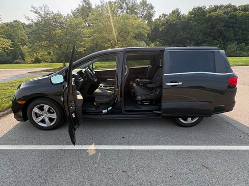 Used 2018 Honda Odyssey EX image 14