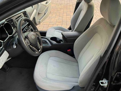Used 2011 Kia Optima LX w/ Convenience Pkg image 13