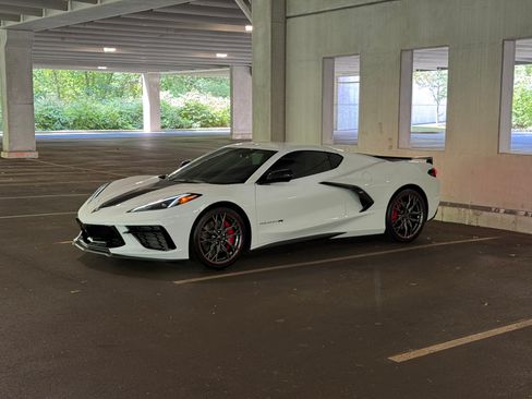 Used 2023 Chevrolet Corvette Stingray Coupe 2D w/ Z51 Performance Package image 2