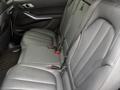 Used 2022 BMW X7 xDrive40i w/ Premium Package image 13