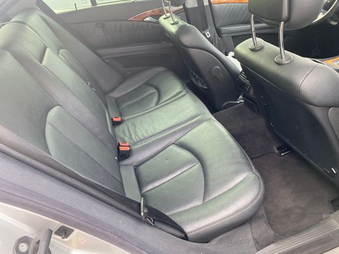 Used 2005 Mercedes-Benz E 500 Sedan image 14