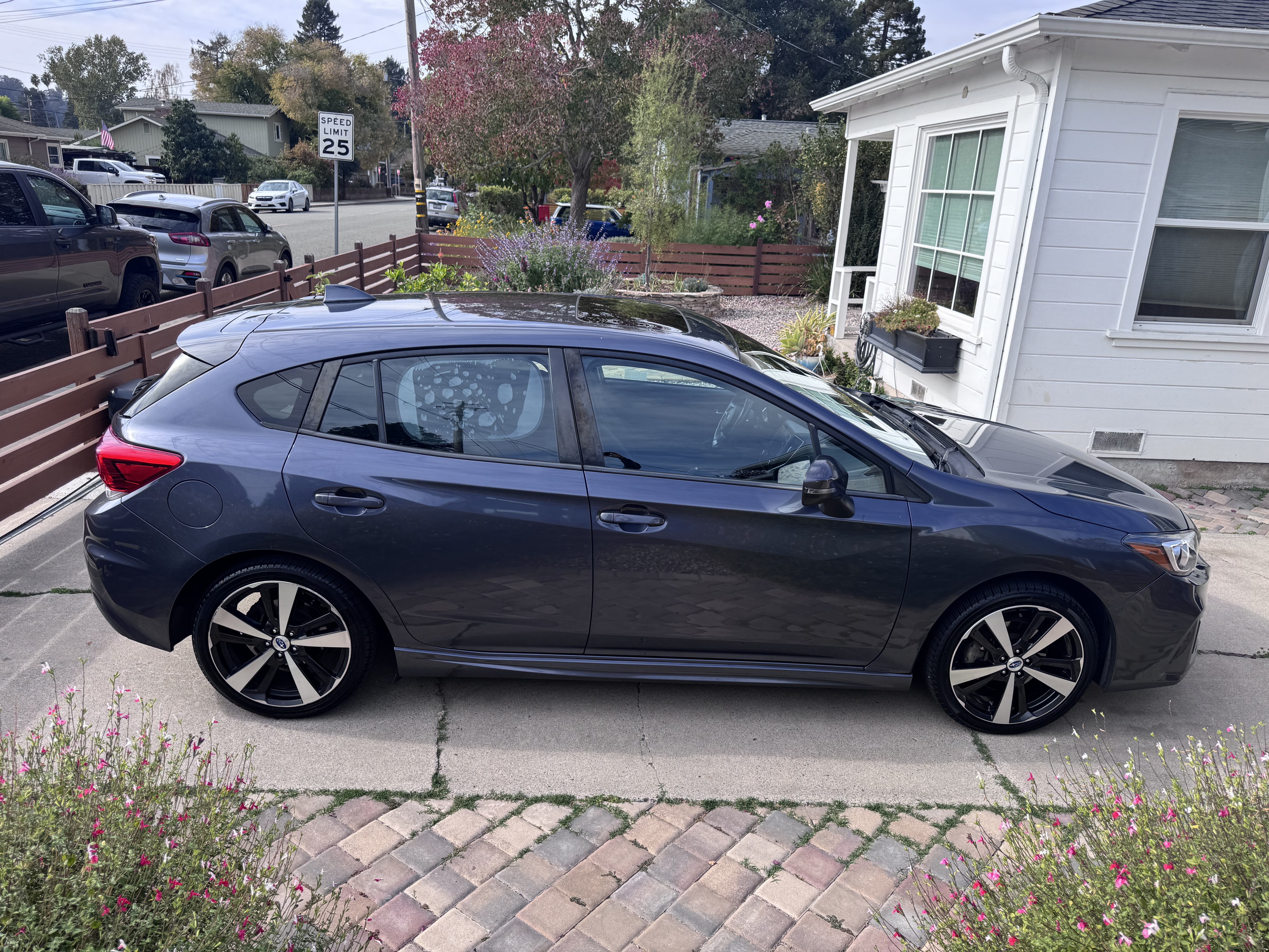 Used 2017 Subaru Impreza 2.0i Sport w/ Popular Package #4A AWD/4WD image 11