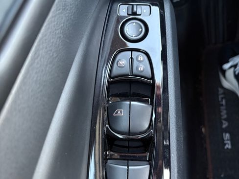 Used 2025 Nissan Altima 2.5 SR w/ SR Premium Package image 20