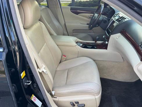 Used 2012 Lexus LS 460 L image 18