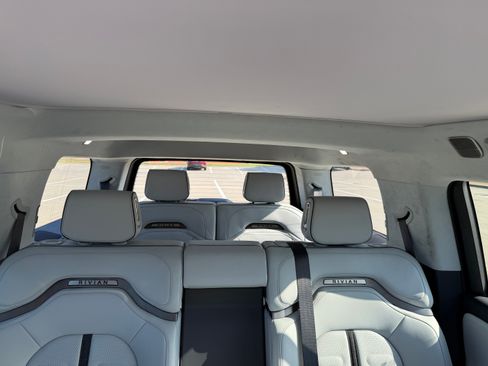 Used 2023 Rivian R1S Adventure AWD/4WD image 16
