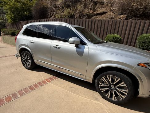 Used 2021 Volvo XC90 T8 Inscription Expression w/ Protection Package Premier AWD/4WD image 1