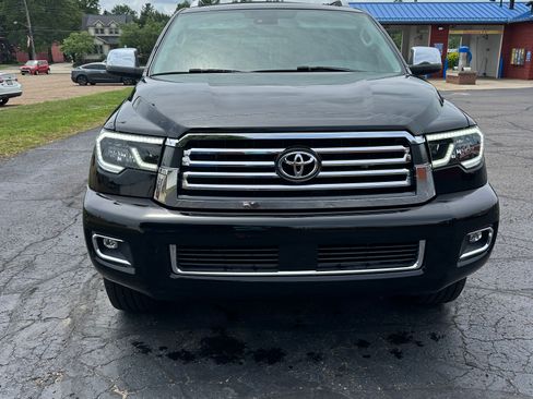 Used 2018 Toyota Sequoia Platinum AWD/4WD image 1