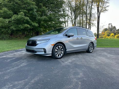 Used 2022 Honda Odyssey EX-L image 2