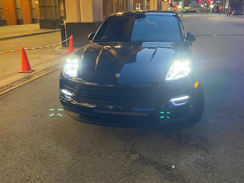 Used 2020 Porsche Macan image 8