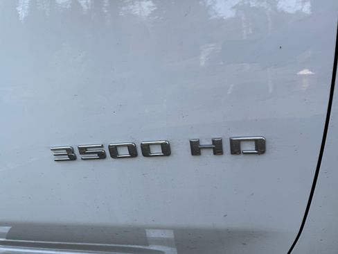 Used 2022 Chevrolet Silverado 3500 LTZ w/ LTZ Plus Package image 8