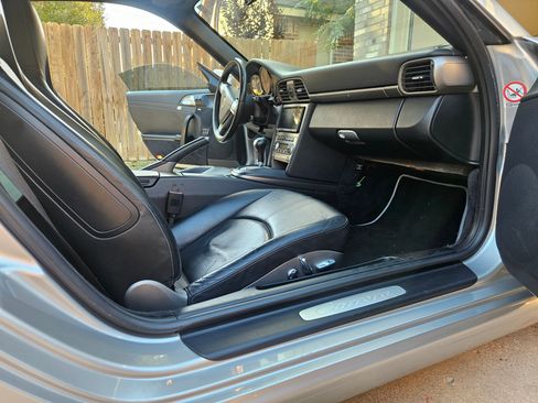Used 2005 Porsche 911 Carrera image 6