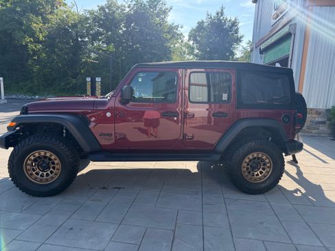 Used 2021 Jeep Wrangler Unlimited Sport AWD/4WD image 2