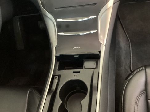 Used 2016 Lincoln MKZ Hybrid FWD image 13