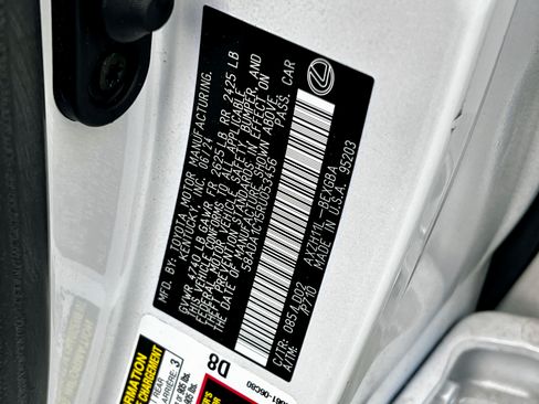 Used 2024 Lexus ES 300h F Sport image 20