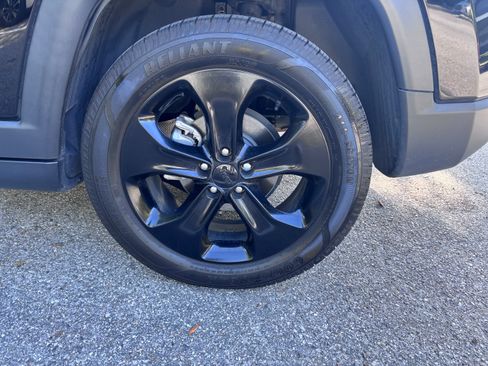 Used 2021 Jeep Compass Latitude image 19