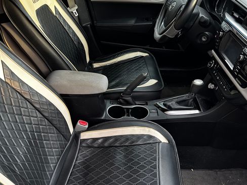 Used 2014 Toyota Corolla LE image 24