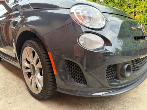 Used 2018 FIAT 500 Lounge FWD image 4