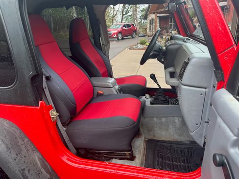 Used 1998 Jeep Wrangler Sport image 11