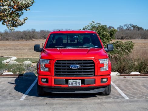 Used 2015 Ford F150 XLT w/ Equipment Group 302A Luxury image 18
