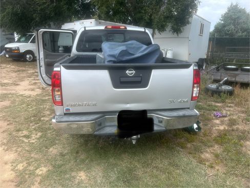 Used 2019 Nissan Frontier SV image 5