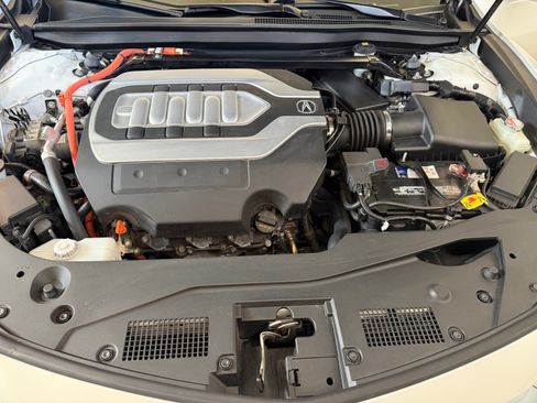 Used 2020 Acura RLX Sport Hybrid w/ Advance Pkg image 17