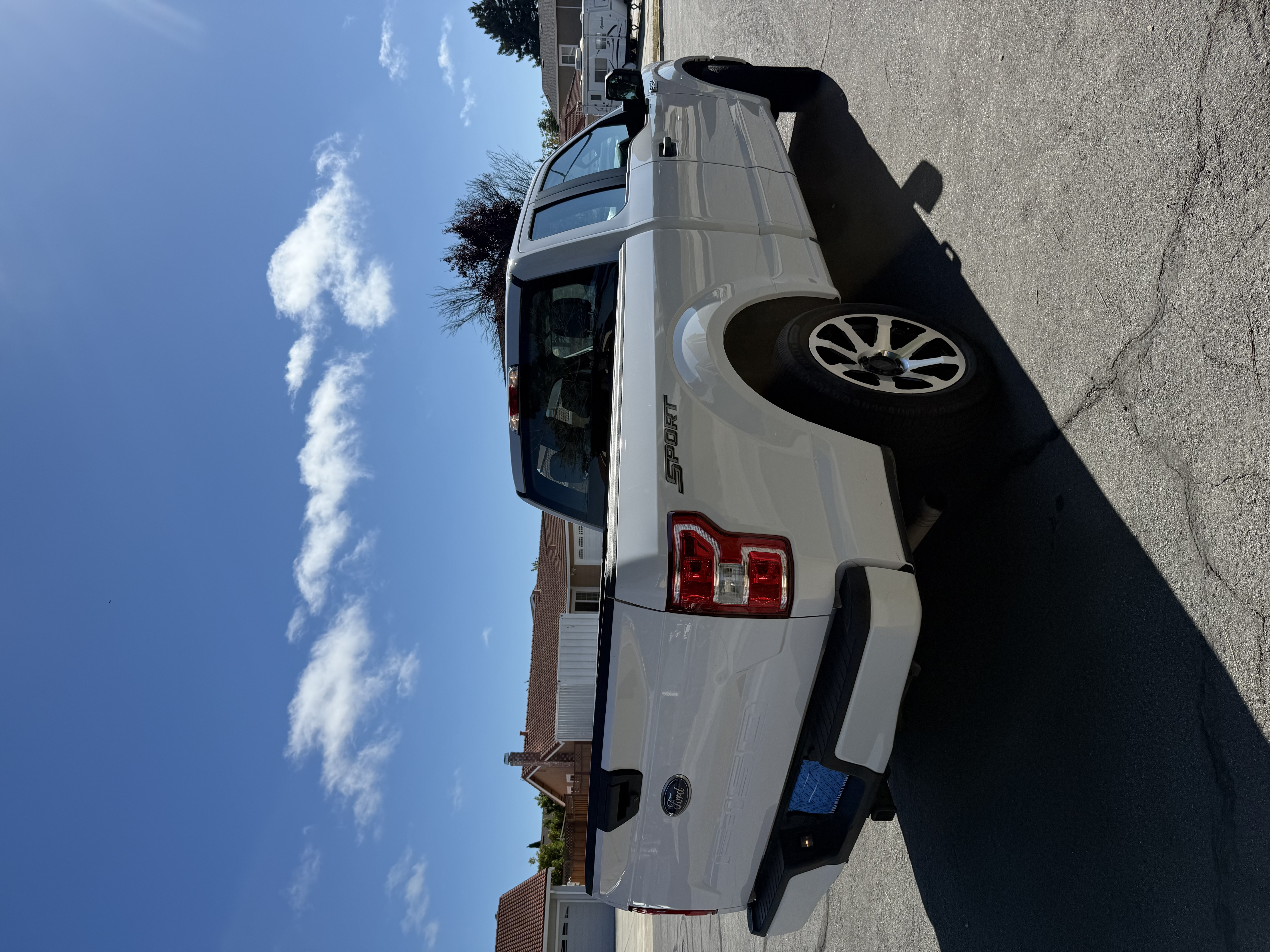 Used 2019 Ford F150 XL w/ Equipment Group 101A Mid RWD image 4
